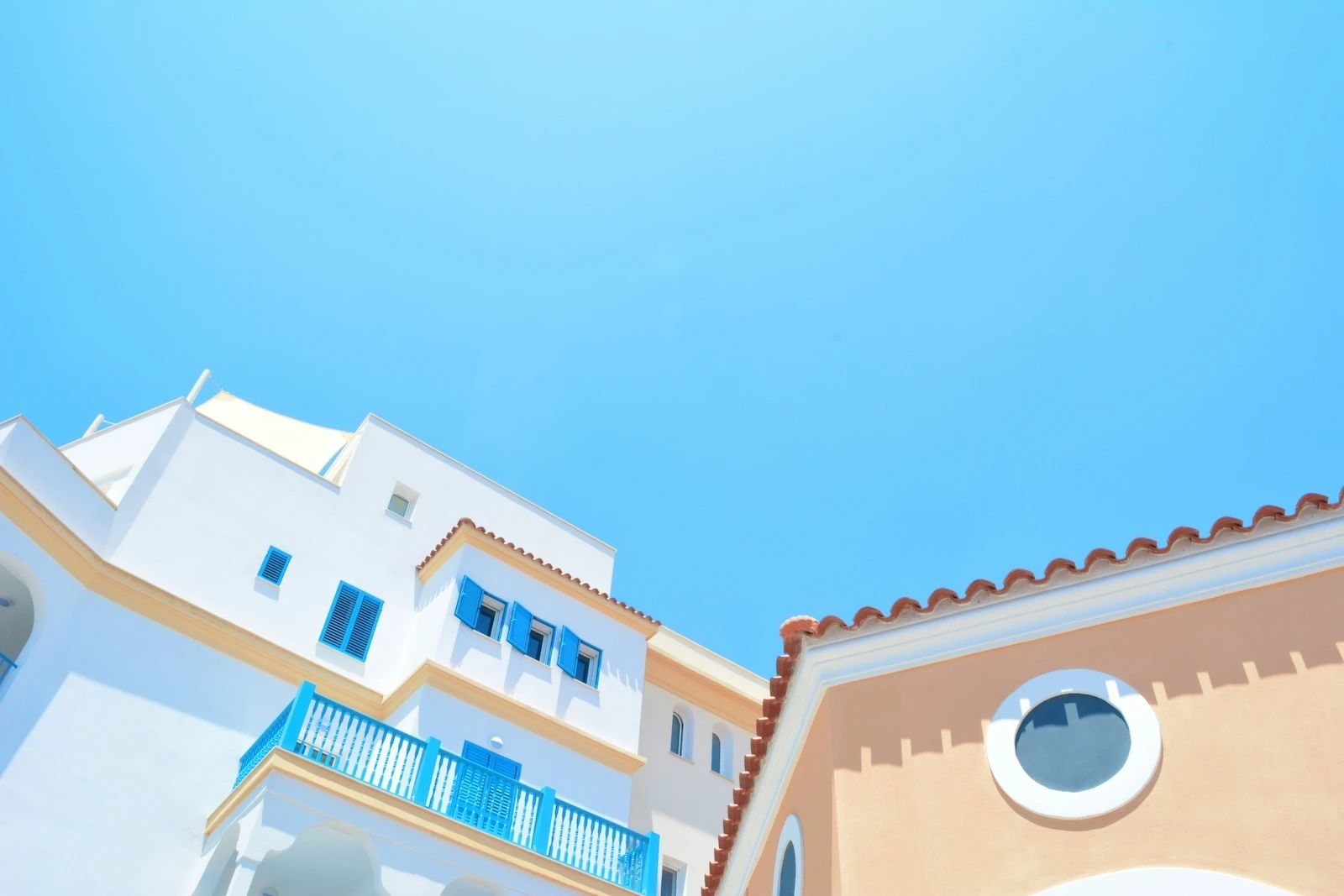Cyprus Tax Residency: How the 183-Day and 60-Day Rules Work